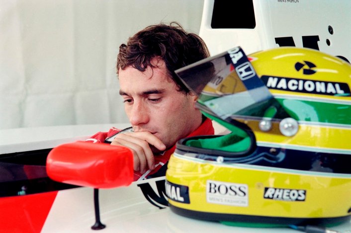 Decenas de brasileños visitaron la tumba de Ayrton Senna - Reporte Misiones
