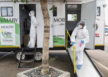 Coronavirus: los pacientes con variante Ómicron presentan «síntomas leves» en Sudáfrica