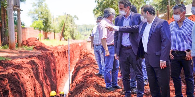 Herrera Ahuad firmó importantes convenios con el ministro de Obras Públicas de la Nación