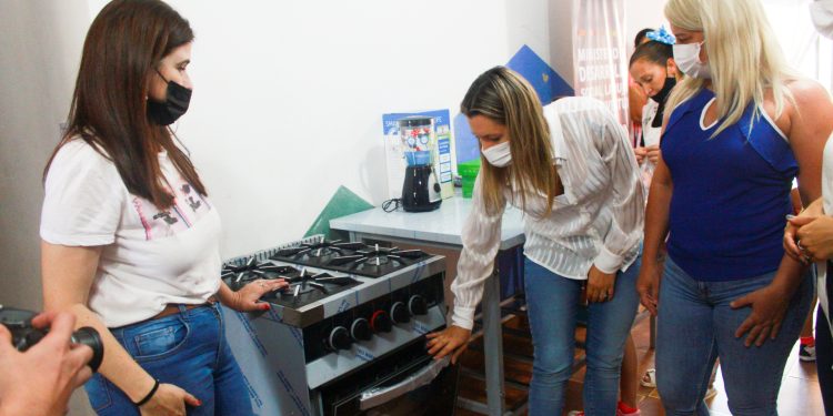 Desarrollo Social inauguró la nueva sede del hogar convivencial Papa Francisco