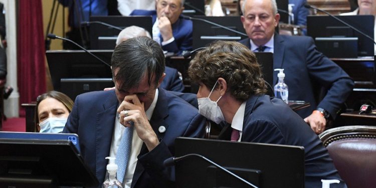 Bullrich renunció a su banca con una carta que conmovió al Senado