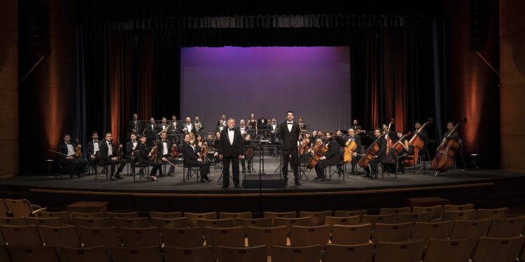 Posadas: el teatro lírico se viste de gala para recibir a la Orquesta de Cámara