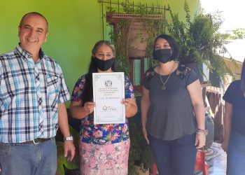 Recorrido y entrega de títulos de propiedad en San Ignacio