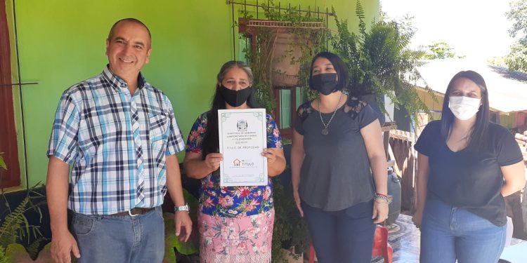 Recorrido y entrega de títulos de propiedad en San Ignacio