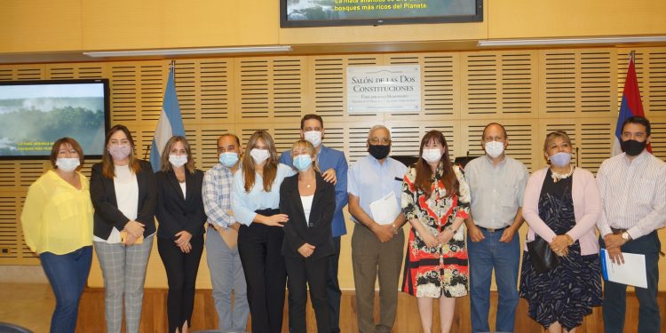 Protección ambiental: Rovira presentó un proyecto para transformar, por ley, el empleo en la provincia