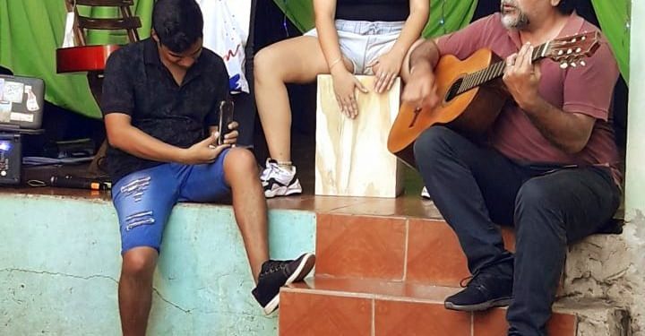 El Movimiento Evita celebró sus actividades culturales con participación del ministro de Cultura, Joselo Schuap