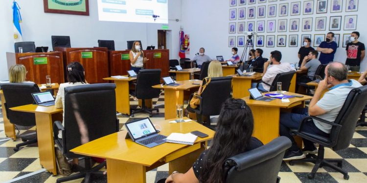 Posadas: asesores y concejales se capacitaron en técnicas legislativas