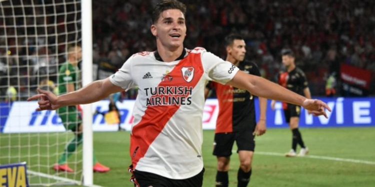 River goleó a Colón de la mano de Álvarez y levantó la copa