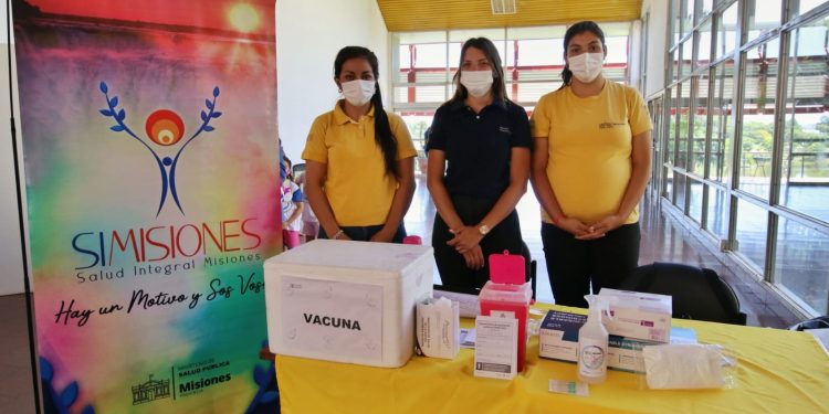 Posadas: vacunatorio en el Centro de Convenciones