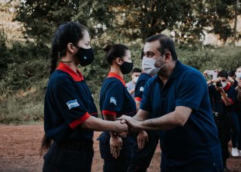 Los bomberos voluntarios de Oberá incorporaron una nueva ambulancia de alta complejidad
