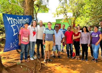 San Vicente: el Programa Potenciar Trabajo entregó herramientas a familias apicultoras