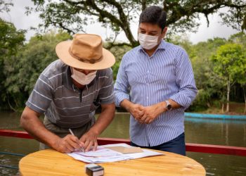 El Ifai entregó una asistencia financiera al Municipio de Itacaruaré