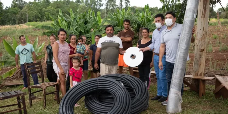 El Ifai entregó insumos a productores de San Pedro y firmó Convenio de Cooperación