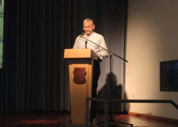 Audiencia pública: el defensor del pueblo volvió a criticar la falta de información y pidió escuchar a la gente