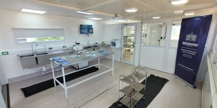 Misiones cuenta con nueva aula taller móvil de biotecnología con tecnología innovadora