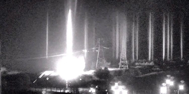 Ucrania: temor mundial y guerra informativa tras el incendio en la central nuclear de Zaporiyia