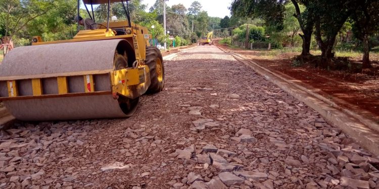 Vialidad Provincial avanza en la pavimentación del acceso norte a Tobuna