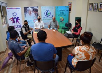 Posadas: reunión entre vecinos del barrio Cruz del Sur y el Iprodha por la red de agua potable