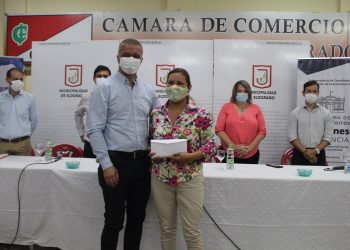 Emprendedores de Eldorado y Puerto Esperanza recibieron microcréditos