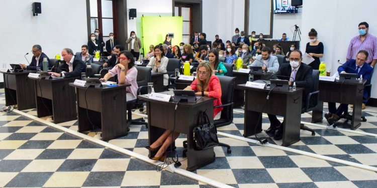 Posadas: con varias iniciativas, se llevó adelante una nueva sesión ordinaria