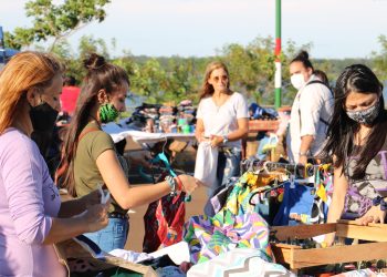 Realizaron feria de emprendedoras en la Costanera de Garupá
