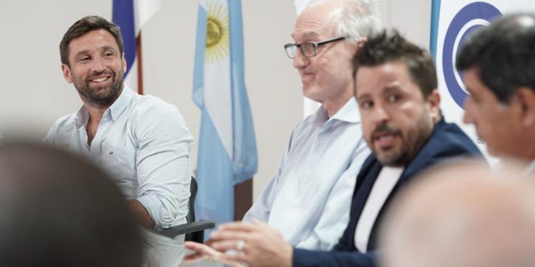 Martín Tetaz visitó Misiones y debatió cuestiones económicas con diferentes sectores productivos