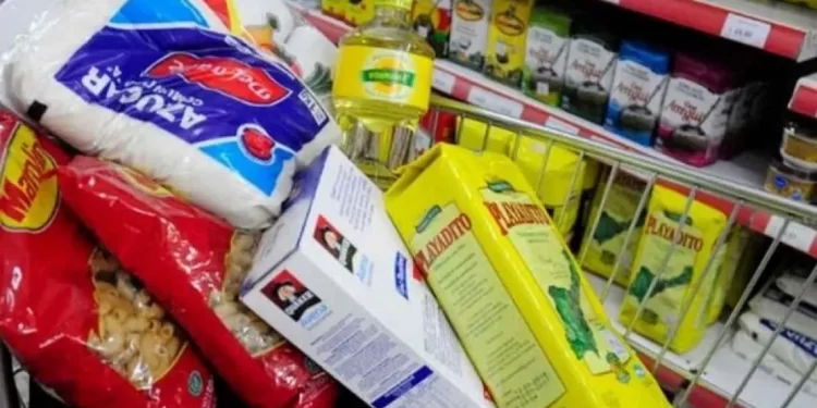 Una familia tipo necesita $83.807 para no caer en la pobreza