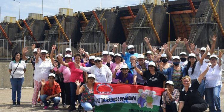 Semana Santa: más de quinientos turistas visitaron la Central Hidroeléctrica