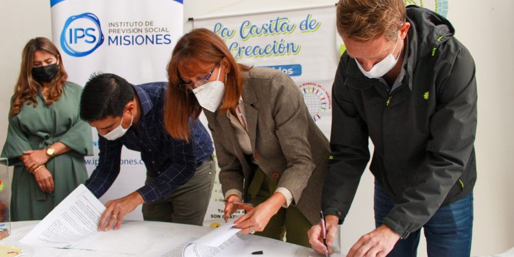 Desarrollo Social firmó un convenio marco con la Asociación Civil Creación