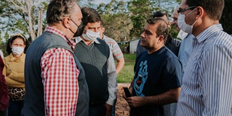 Entregaron los primeros carnets de cobertura de salud a las familias yerbarteras misioneras