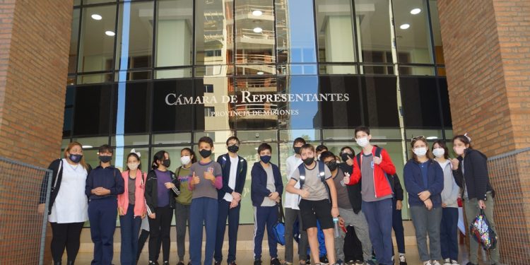 Aseguran que los estudiantes comprenden mejor el rol legislativo después de las visitas guiadas