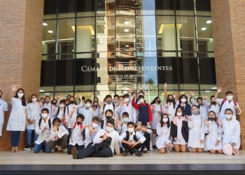 Niños de séptimo grado visitaron la Legislatura misionera