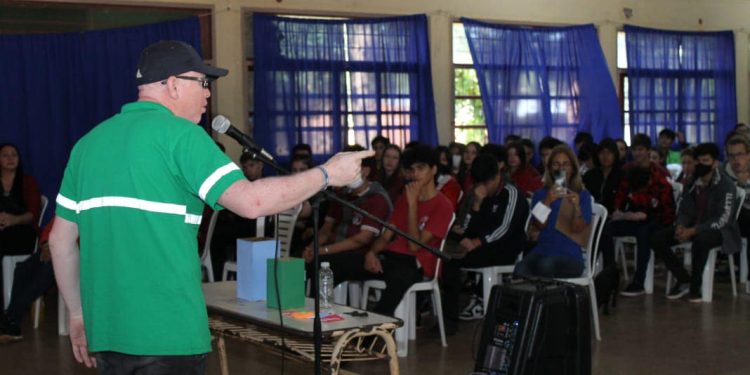 Continúan las charlas de Educación Vial y Ambiental en Puerto Iguazú