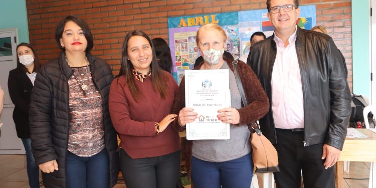 La Subsecretaría de Tierras entregó más de 80 títulos de propiedad en San Vicente