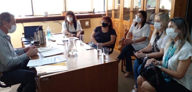 Docentes expusieron su proyecto de cuidado ambiental y tenencia responsable de mascotas