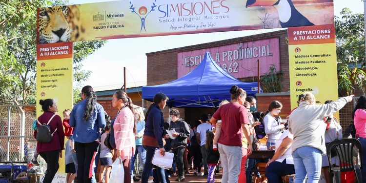 Se presentó en Puerto Iguazú el Plan SIMISIONES con los consultorios móviles