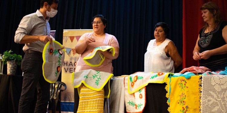 Emprendedores de Apóstoles y Puerto Rico recibieron microcréditos