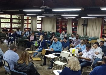 Referentes de la lista Bordó visitaron a no docentes de Eldorado