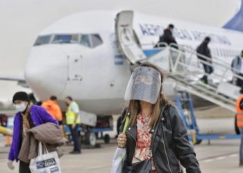 El Gobierno establece una reducción gradual de los requisitos para ingresar al país