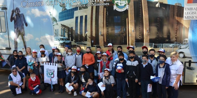 Estudiantes aseguraron que las visitas guiadas a la Cámara de Representantes les ayudan a fijar mejor los conocimientos