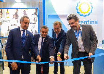 Herrera Ahuad se reunió con Bolsonaro en Brasil y visitó la fábrica de Hyundai