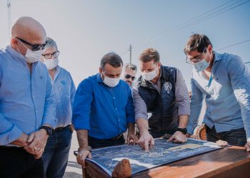 Herrera Ahuad puso en funciones al nuevo responsable de la delegación del IMAS en Puerto Iguazú y su-pervisó el avance de obras