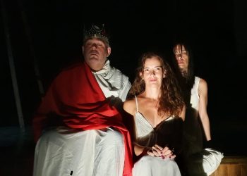 Se despide “Antígona” de la Sala Mandové de Posadas