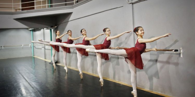Maestros de la Academia de Ballet de Moscú dictarán un curso en Wanda