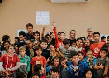 Herrera Ahuad compartió una jornada con los niños del “Vivamos Fútbol”