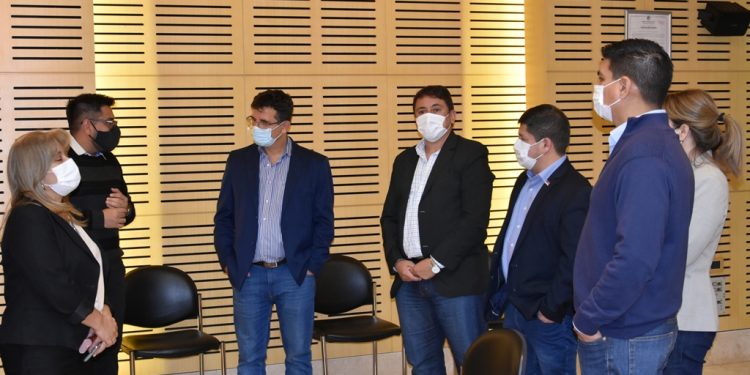 Funcionario de la Nación conoció la Legislatura misionera