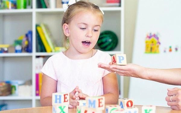 El encierro en la pandemia y sus consecuencias: ¿Cómo ayudar a estimular el desarrollo en el lenguaje de los niños?