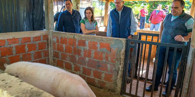 Autoridades del IFAI se reunieron con pequeños productores de Bernardo de Irigoyen