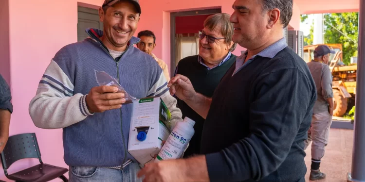 El Ifai entregó insumos y busca fortalecer el cultivo a través del sistema hidropónico