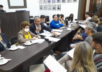 Continúa el debate legislativo que busca mejorar la regulación de los geriátricos